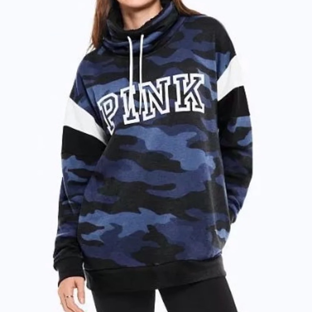 🚫SOLD🚫 VS PINK Camo Sherpa Funnel Neck Pullover - Picture 1 of 6